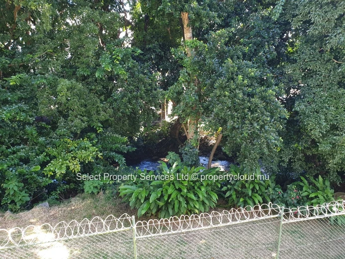 Grand Penthouse G+2 for Sale in River Island Residence - Trianon 