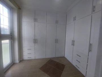 4 Bedroom Apartment