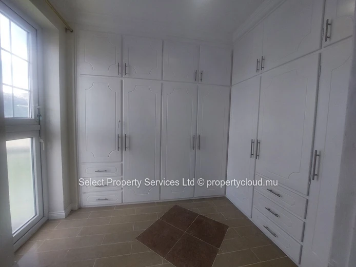 Exclusive Listing – Rs - For sale Spacious Apartment in the Heart of Quatre Bornes