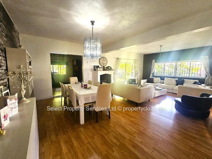 Charmante maison spacieuse de 4 chambres à vendre à Floreal