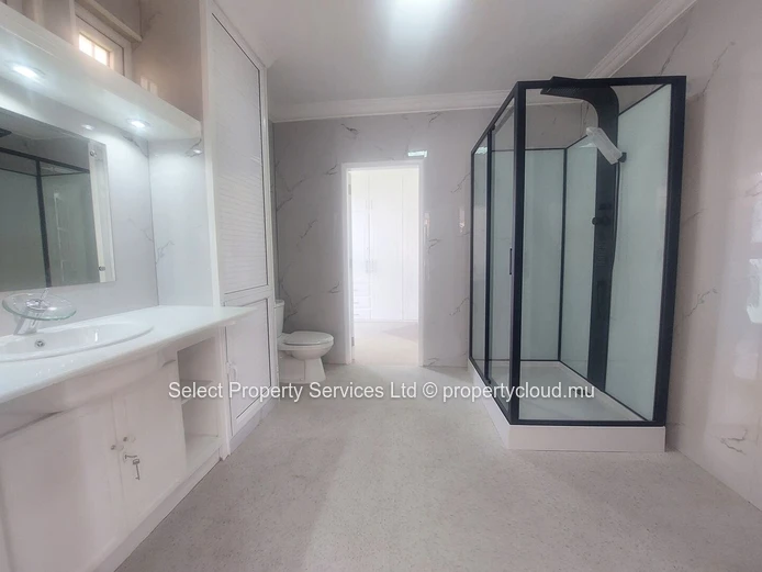 Exclusive Listing – Rs - For sale Spacious Apartment in the Heart of Quatre Bornes