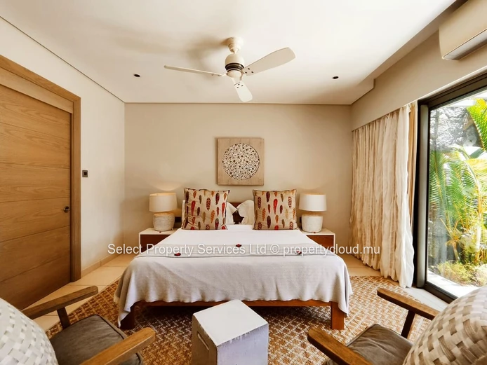 Semi-Detached Contemporary Villa with Golf Course Views for Sale in Anahita Beau Champ