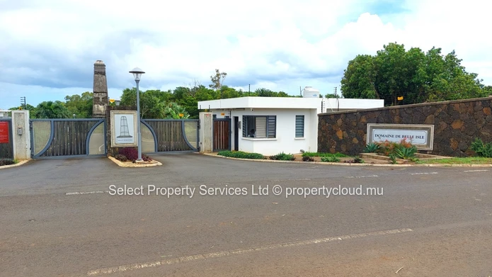 Residential plot for sale, Gated Morcellement, Bambous