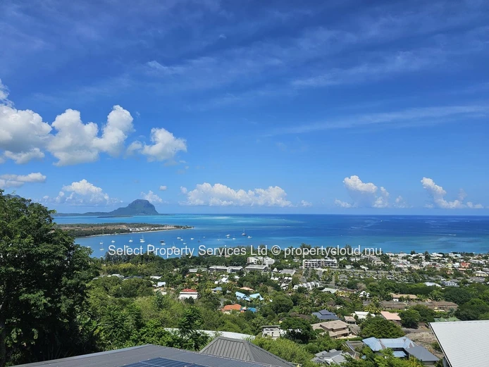 West Coast - Bespoke 4-Bedroom Luxury Villas (RES) in Marguery Heights for Sale - Riviere Noire