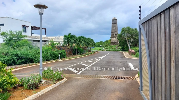 Residential plot for sale, Gated Morcellement, Bambous