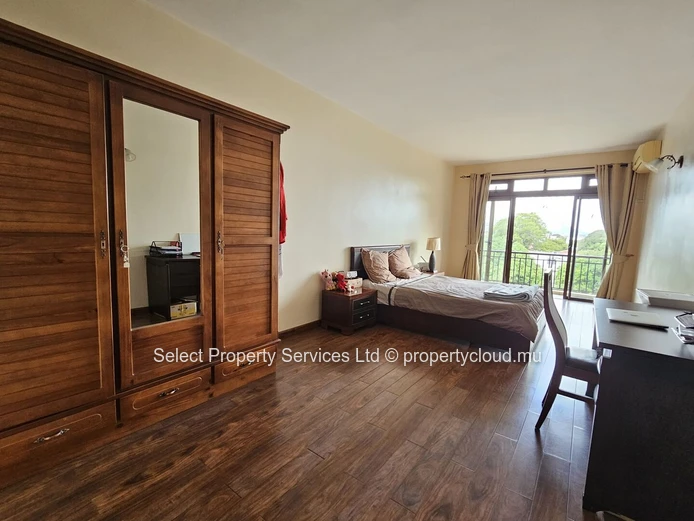 Appartement de 3 chambres à Louer au Vieux Quatre Bornes