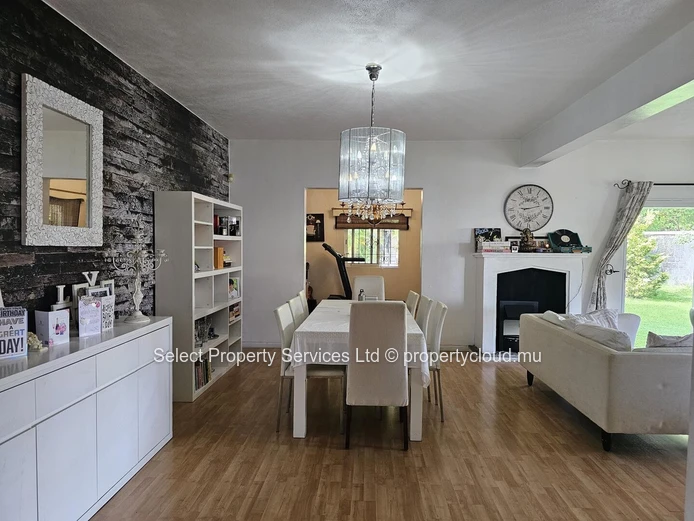 Charmante maison spacieuse de 4 chambres à vendre à Floreal