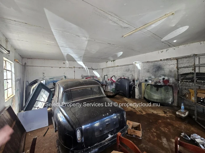 Industrial/Commercial Building for Sale in Pailles West