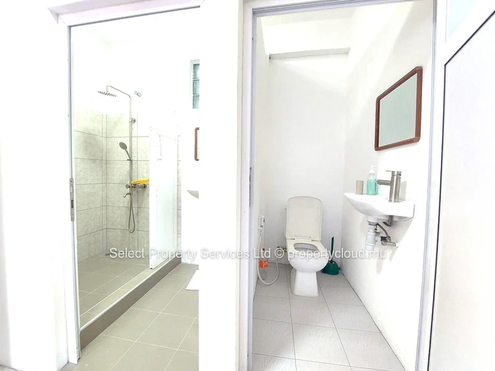 À Vendre : Belle maison non meublée à Vacoas,