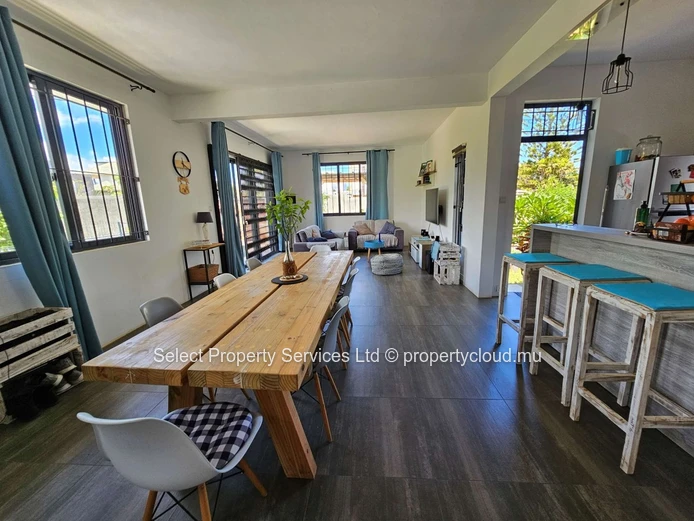 Maison entièrement meublée à vendre à Albion – Rs 10.8 M