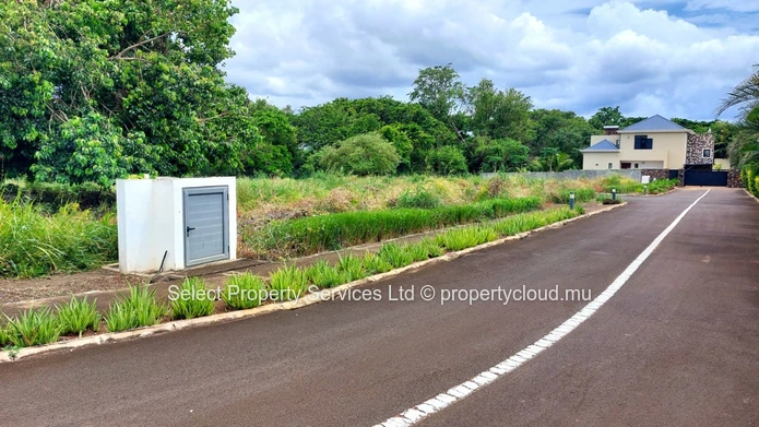 Residential plot for sale, Gated Morcellement, Bambous