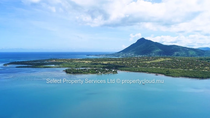 Beachfront Apartment G+2 For Sale at Ilot Fortier at Rs