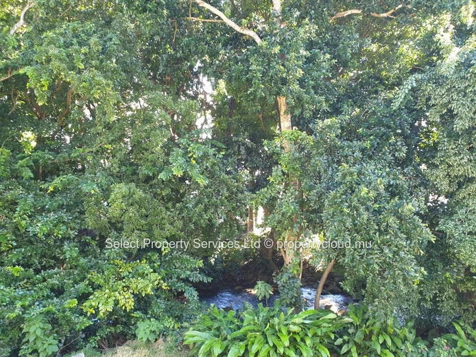 Grand Penthouse G+2 for Sale in River Island Residence - Trianon 