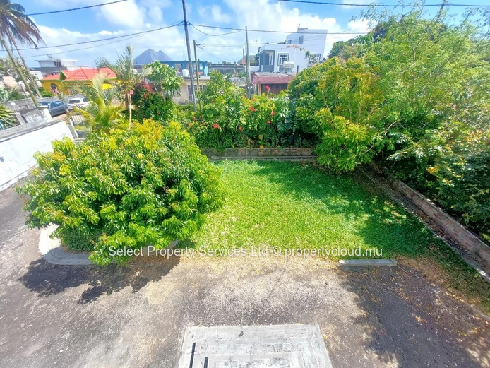 À Vendre : Belle maison non meublée à Vacoas,