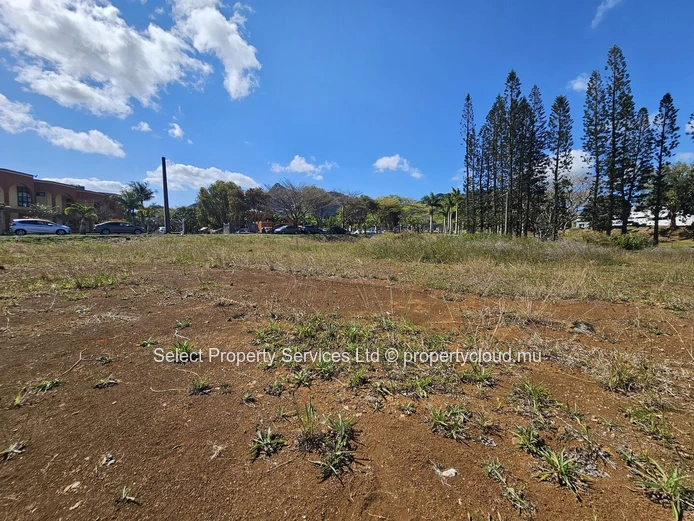Terrain en pleine propriété à vendre à moka