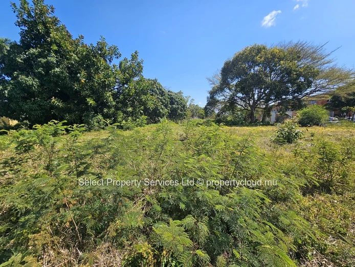 Terrain en pleine propriété à vendre à moka