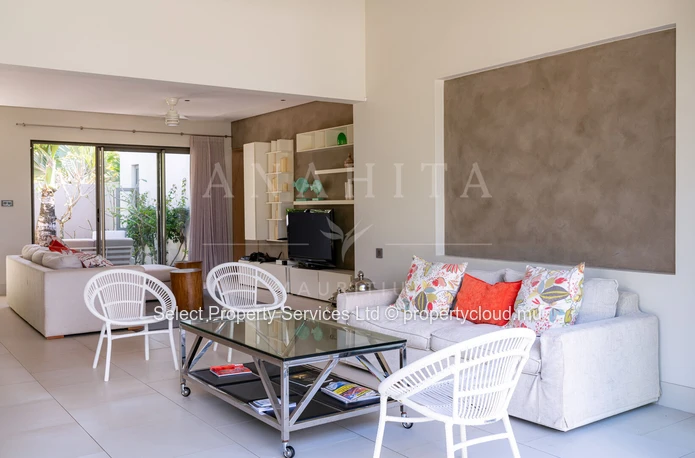 Exquisite Semi-Detached Villa with Golf Course Views for Sale in Anahita Beau Champ