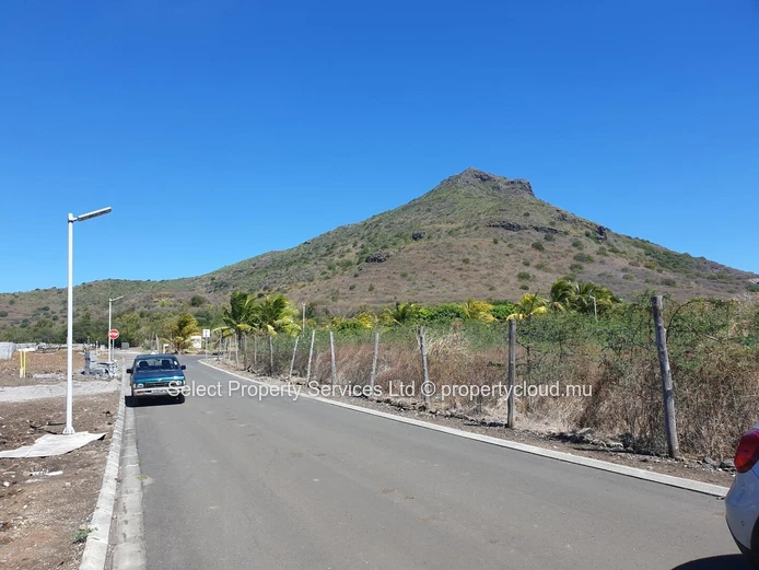 À Vendre – Terrain Résidentiel Morc. Belouget, Black Rock – Tamarin