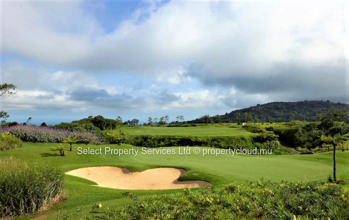 Land for Sale as from Rs 6.9 M at Avalon Golf Estate