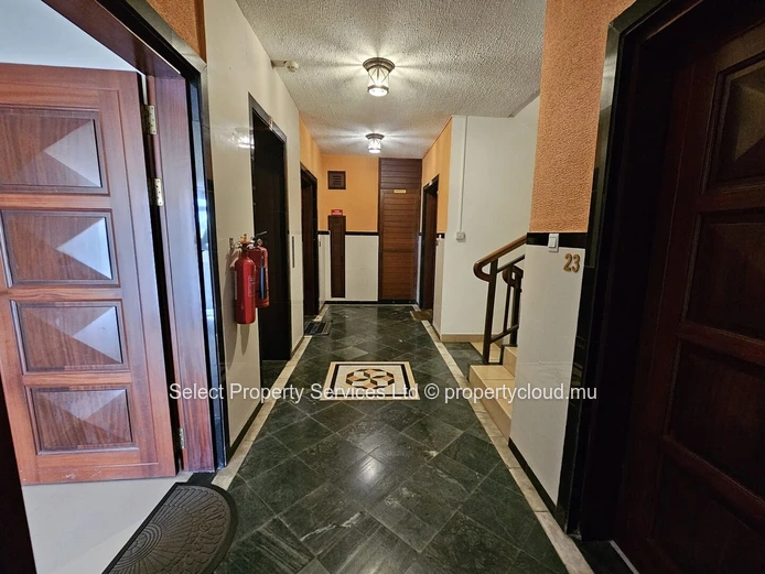 Appartement de 3 chambres à Louer au Vieux Quatre Bornes