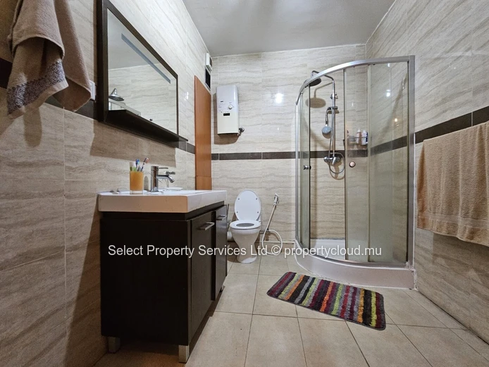 Appartement de 3 chambres à Louer au Vieux Quatre Bornes