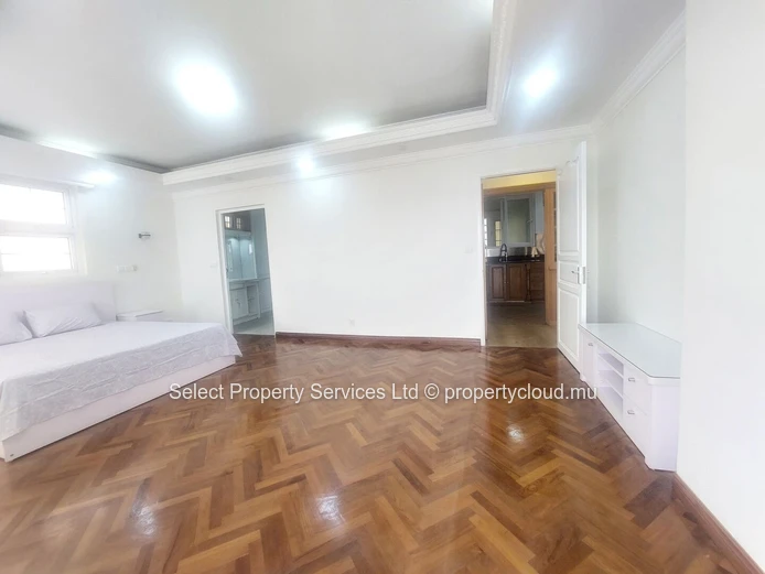 Exclusive Listing – Rs - For sale Spacious Apartment in the Heart of Quatre Bornes