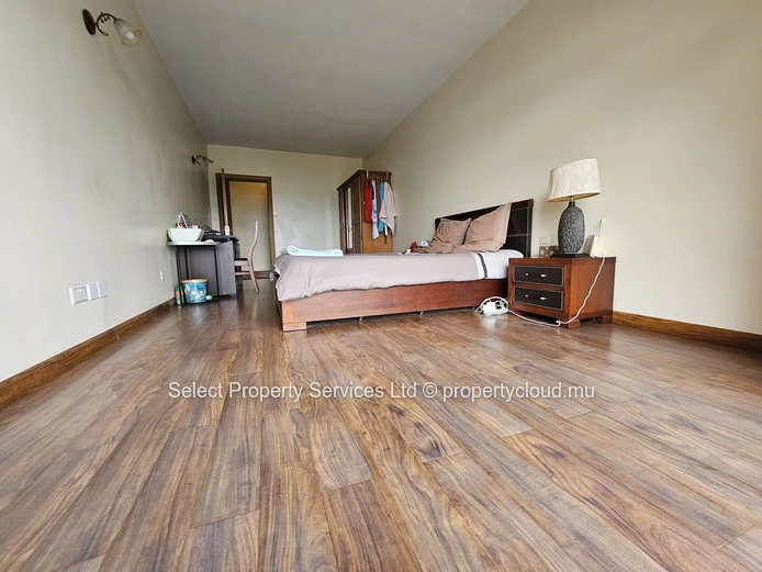 Appartement de 3 chambres à Louer au Vieux Quatre Bornes