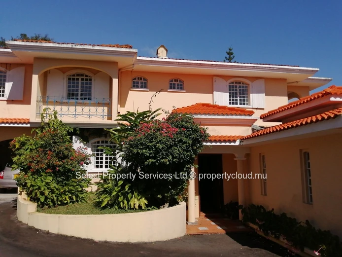 House for Sale in Floreal