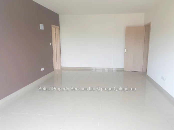 Grand Penthouse G+2 for Sale in River Island Residence - Trianon 
