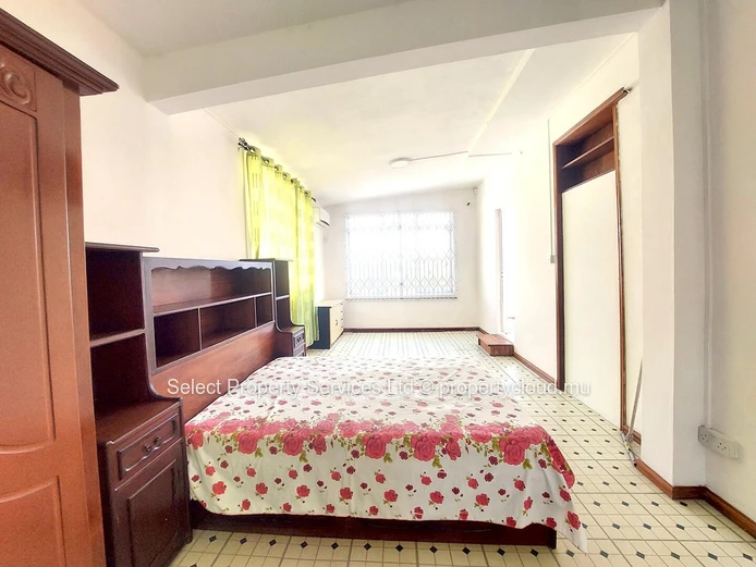 À Vendre : Belle maison non meublée à Vacoas,