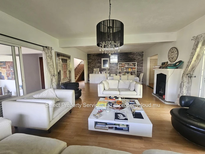 Charmante maison spacieuse de 4 chambres à vendre à Floreal