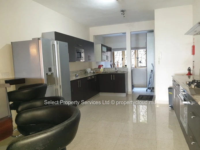 A Vendre, Rare Opportunité Appartement avec Vue, jardin et Dip Pool à Plantation Marguery
