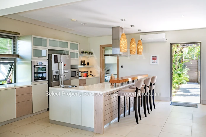 Exquisite Semi-Detached Villa with Golf Course Views for Sale in Anahita Beau Champ