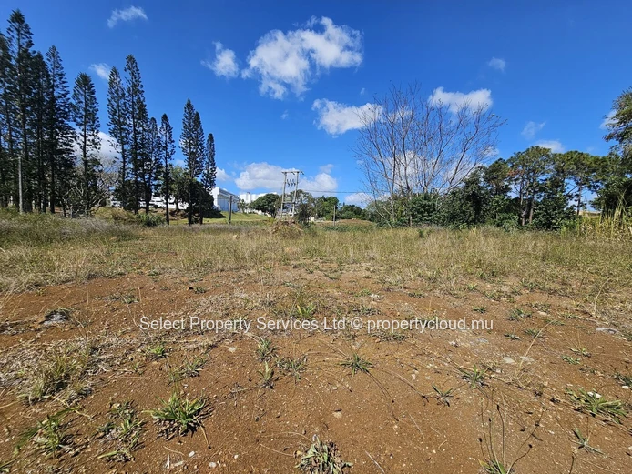 Terrain en pleine propriété à vendre à moka