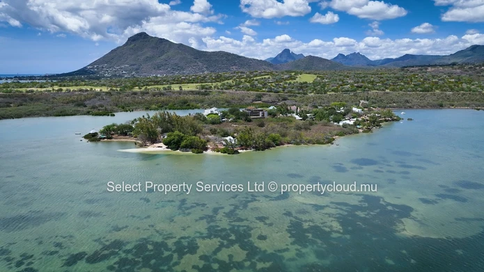 Beachfront Apartment G+2 For Sale at Ilot Fortier at Rs