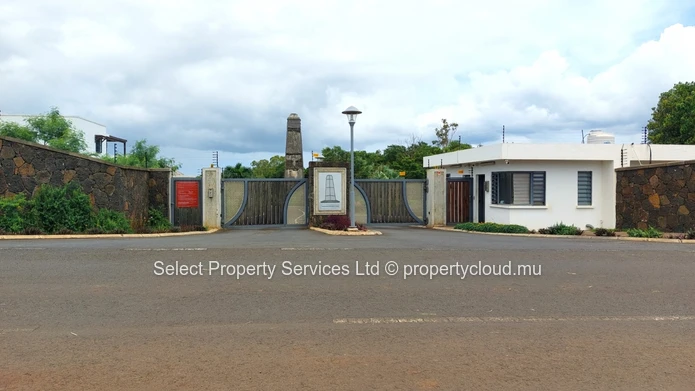 Residential plot for sale, Gated Morcellement, Bambous