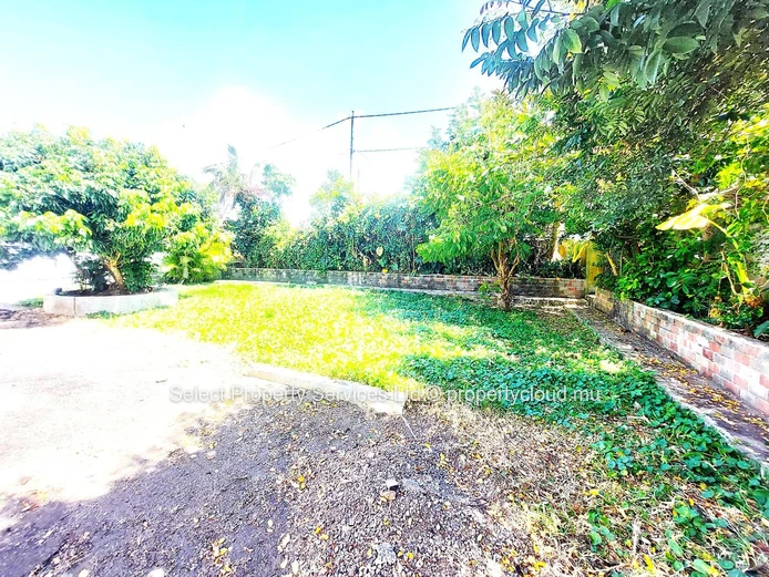 À Vendre : Belle maison non meublée à Vacoas,