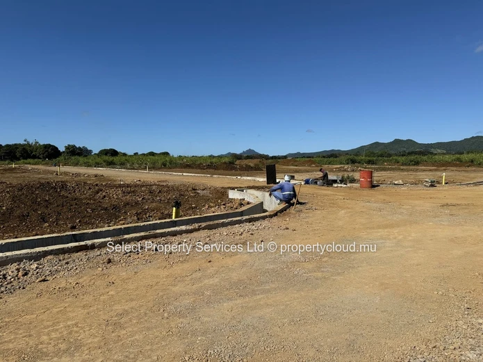 Nouveau Morcellement - Terrains en Vente - Boulet Rouge - Centre de Flacq