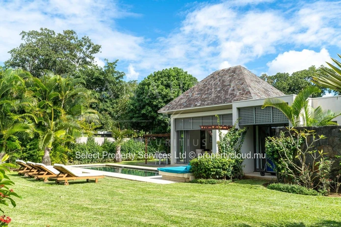Exquisite Semi-Detached Villa with Golf Course Views for Sale in Anahita Beau Champ