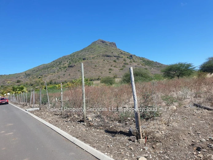 À Vendre – Terrain Résidentiel Morc. Belouget, Black Rock – Tamarin