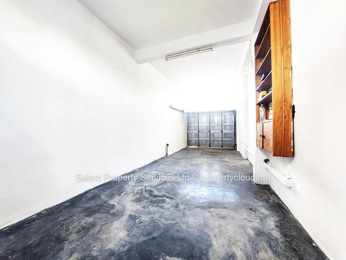À Vendre : Belle maison non meublée à Vacoas,