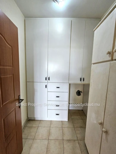 Appartement de 3 chmabres à Vendre au Vieux Quatre Bornes