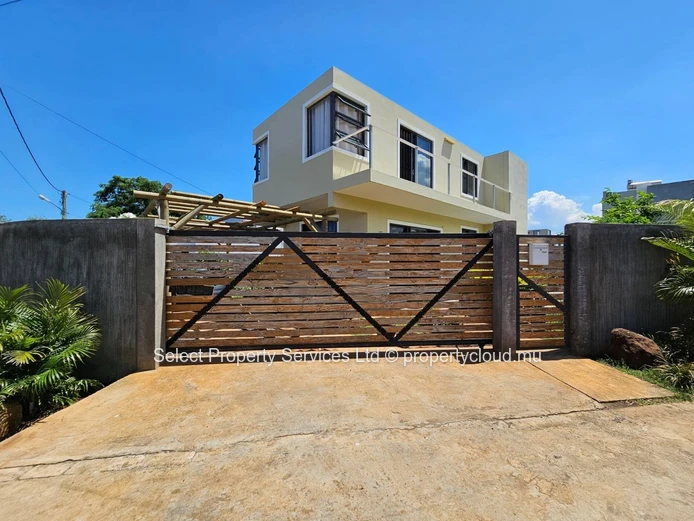 Maison entièrement meublée à vendre à Albion – Rs 10.8 M